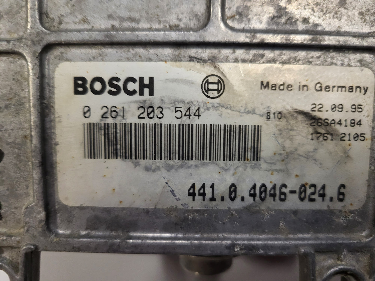 VW ECU / 0261203544 / 441.0.4046-024.6 / 26SA4184 / BOSCH
