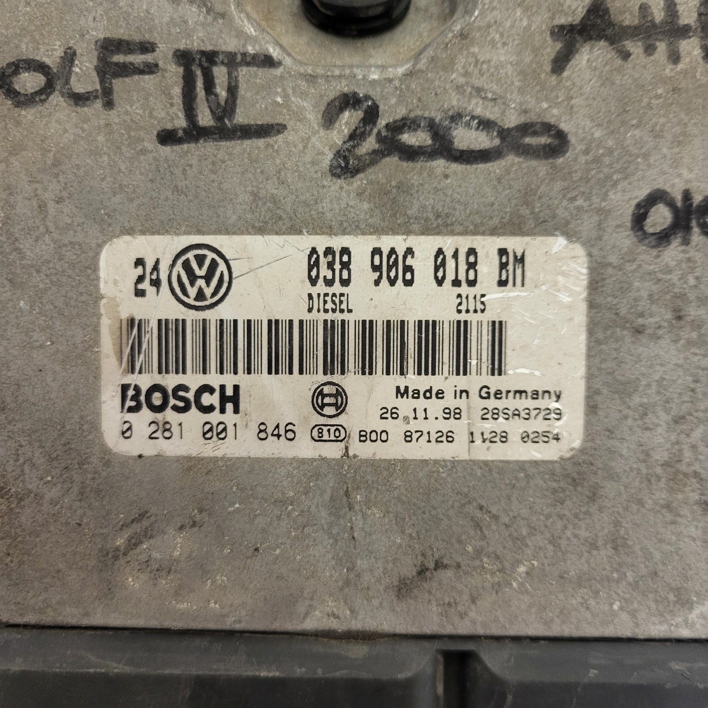 VW GOLF 4 1.9 ECU / 038906018BM / 0281001846 / BOSCH