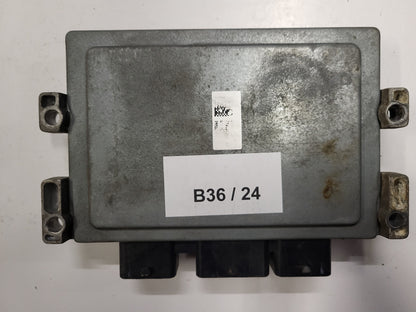 Renault Modus ECU / S120200102B / 8200414422 / 8200401568 / S120200102 / SIM32