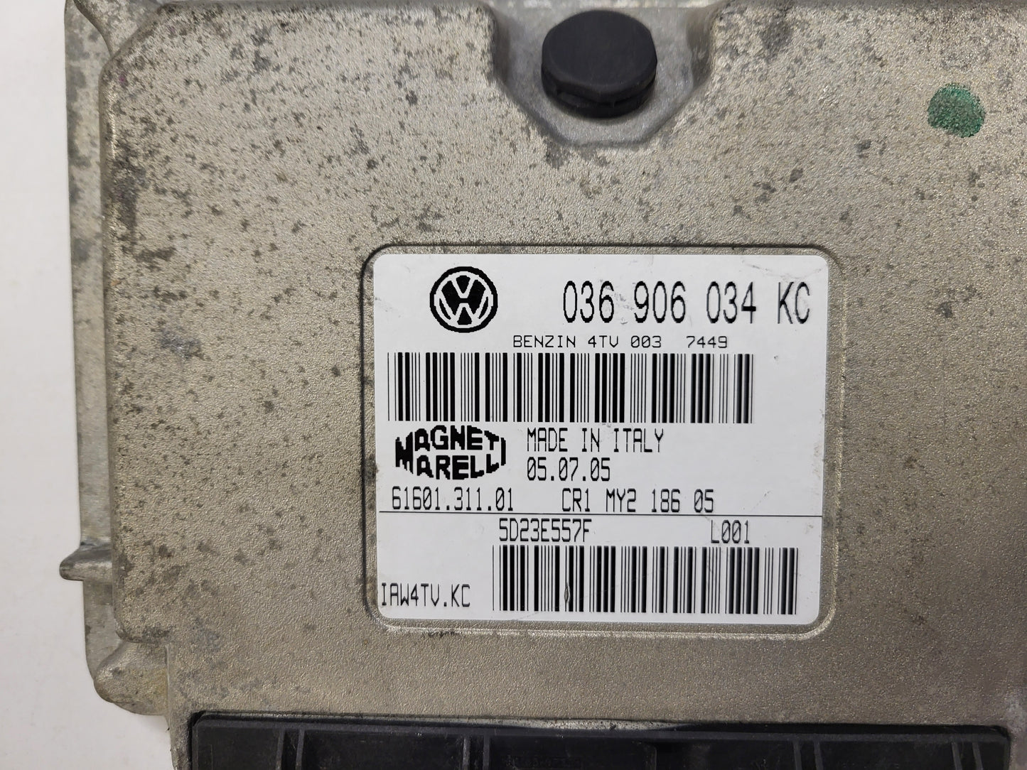 VOLKSWAGEN SEAT ECU / 036906034KC / IAW 4TV.KC / 61601.311.01 / MAGNETI MARELLI