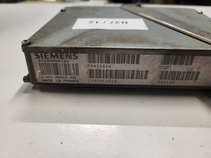 Volvo ECU / S1039555412C / P9432614 / 1T90063219 / SIEMENS