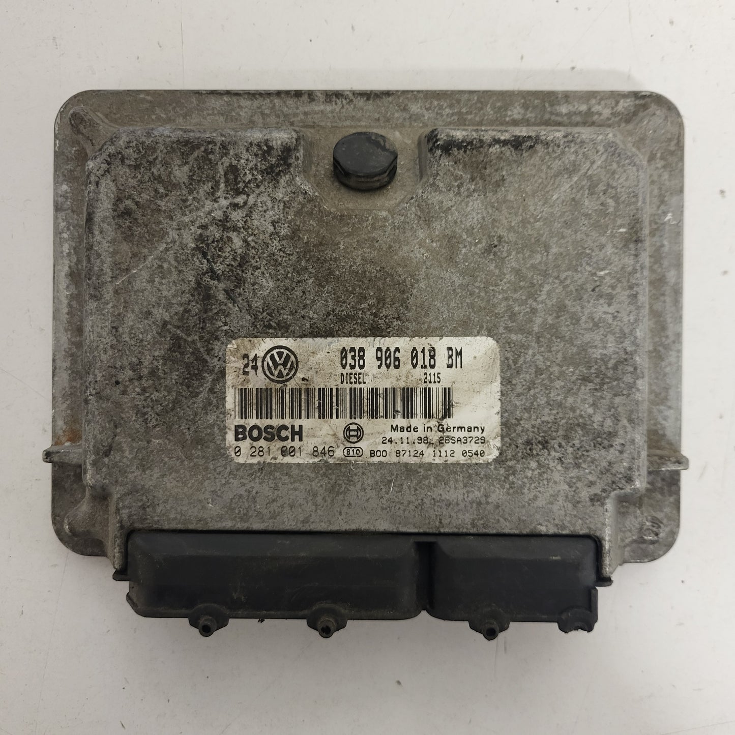 VW GOLF 4 1.9 ECU / 038906018BM / 0281001846 / BOSCH