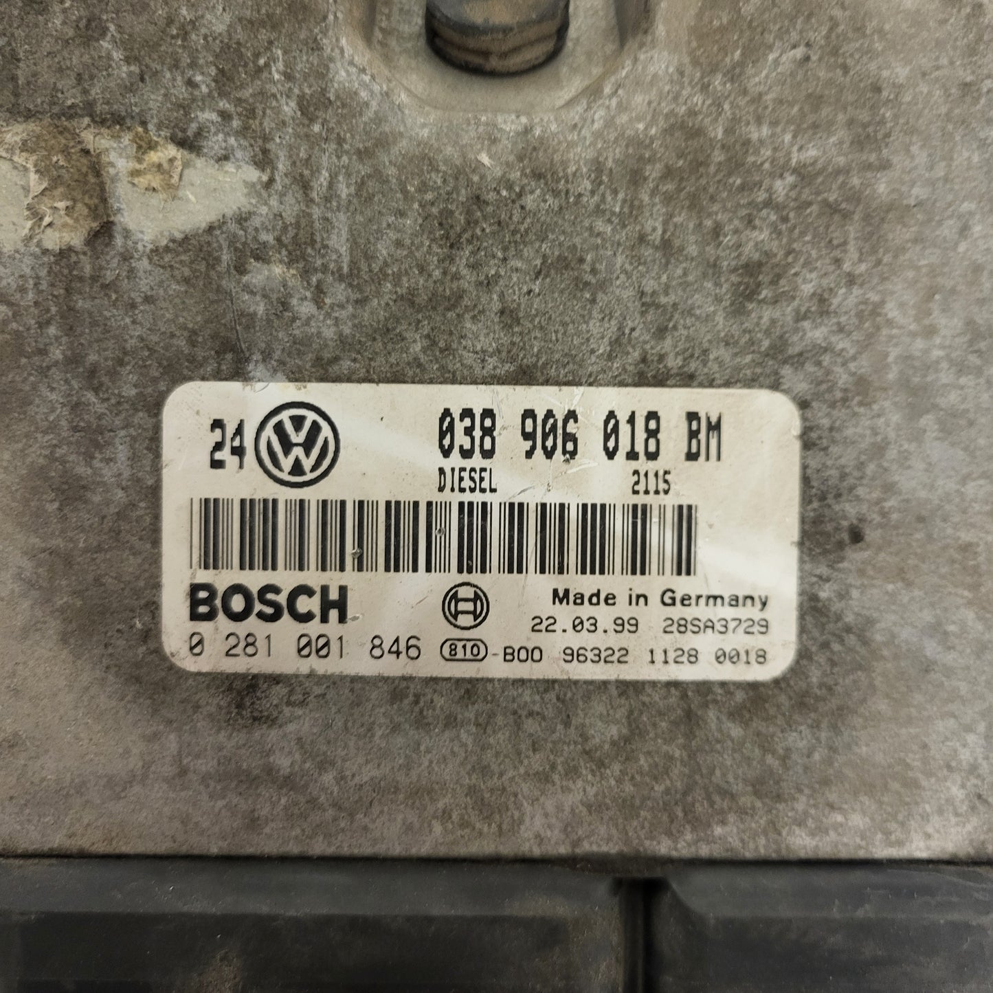 VW GOLF 4 1.9 ECU / 038906018BM / 0281001846 / BOSCH