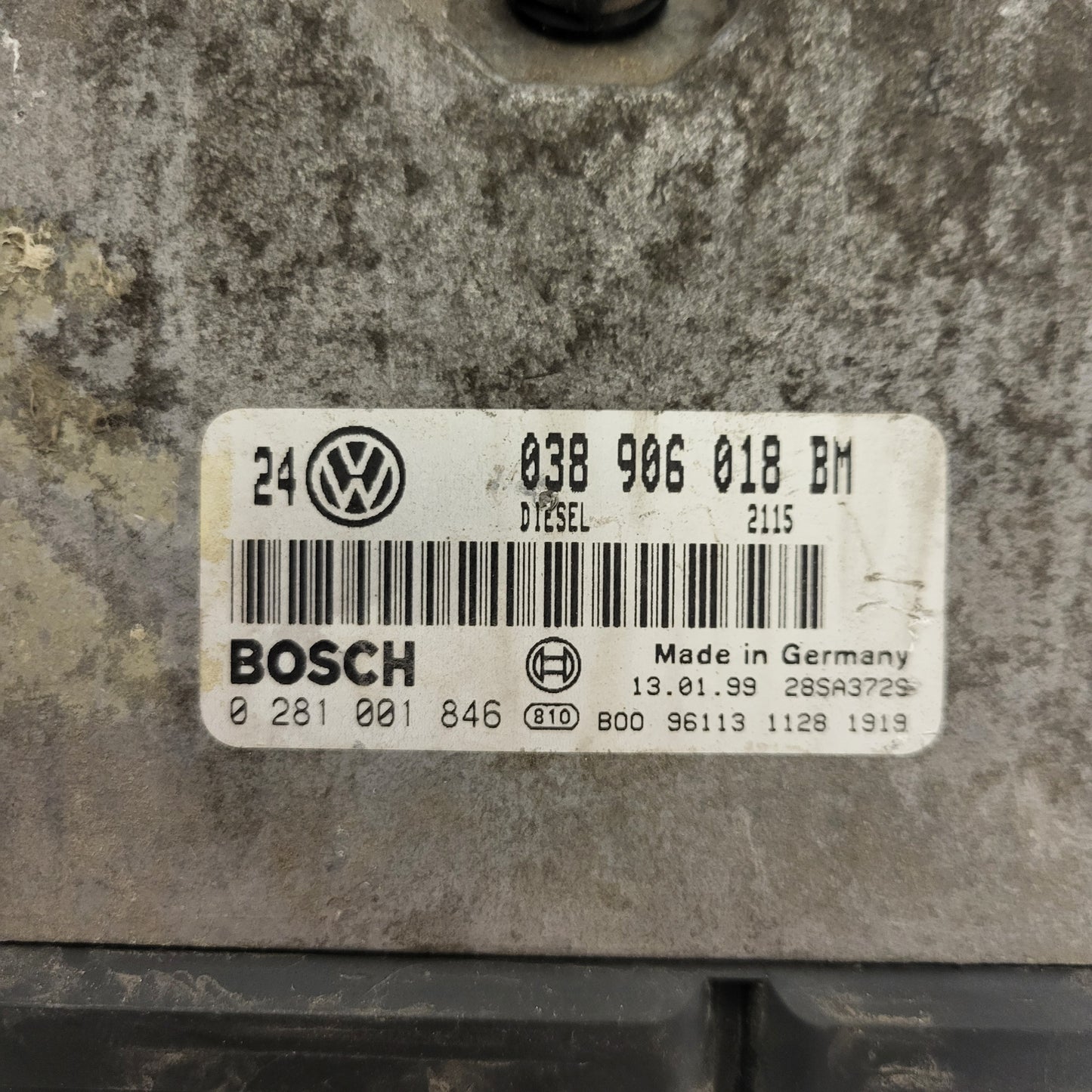 VW GOLF 4 1.9 ECU / 038906018BM / 0281001846 / BOSCH