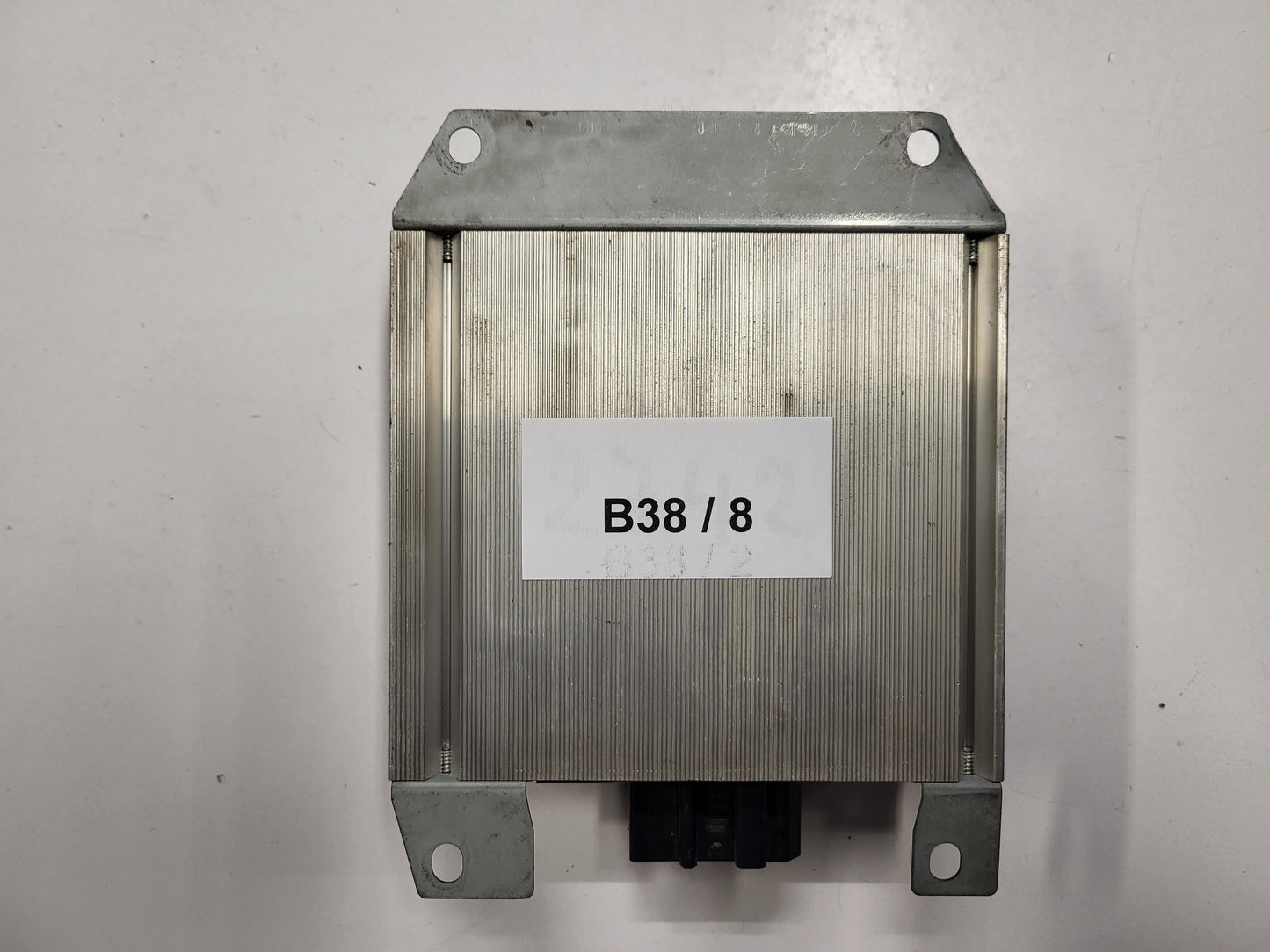 AUDI AMPLIFIER APLIFICATORE / 8E9035223 / HARMAN