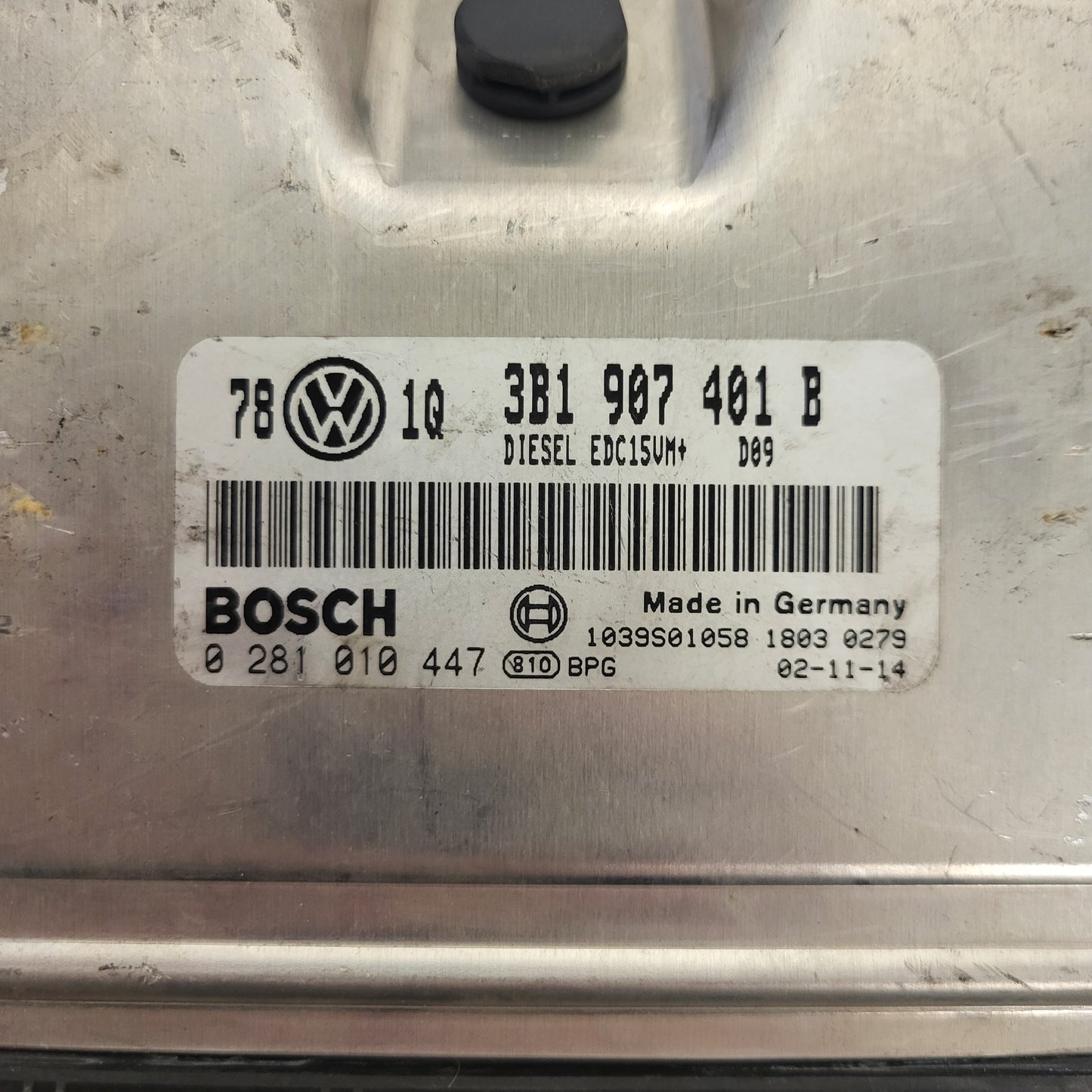 VW PASSAT 1.9 ECU / 4Z7907401B / 0281010447 / BOSCH