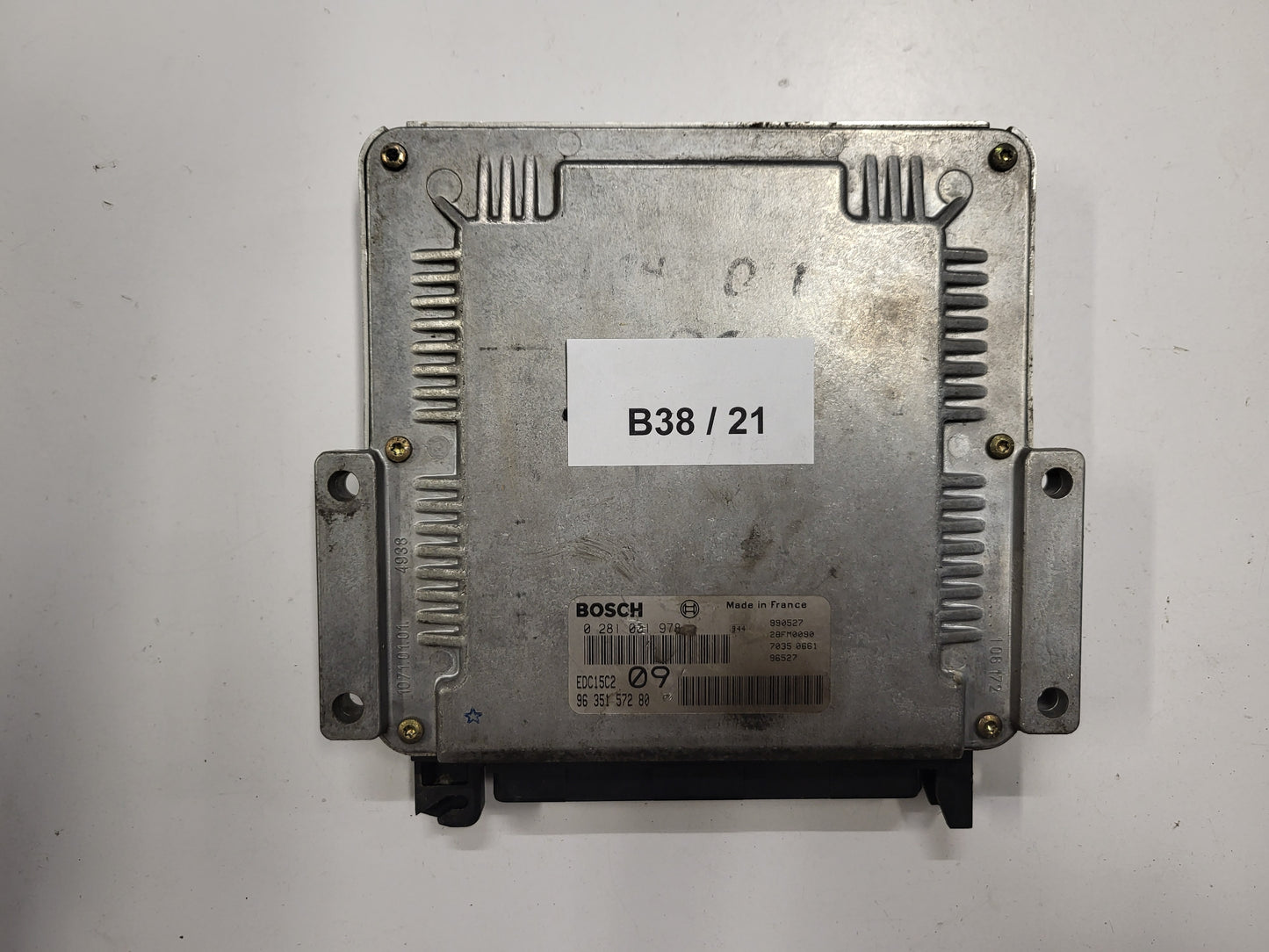 Peugeot Citroen ECU / 0281001978 / 9635157280 / EDC15C2 / BOSCH