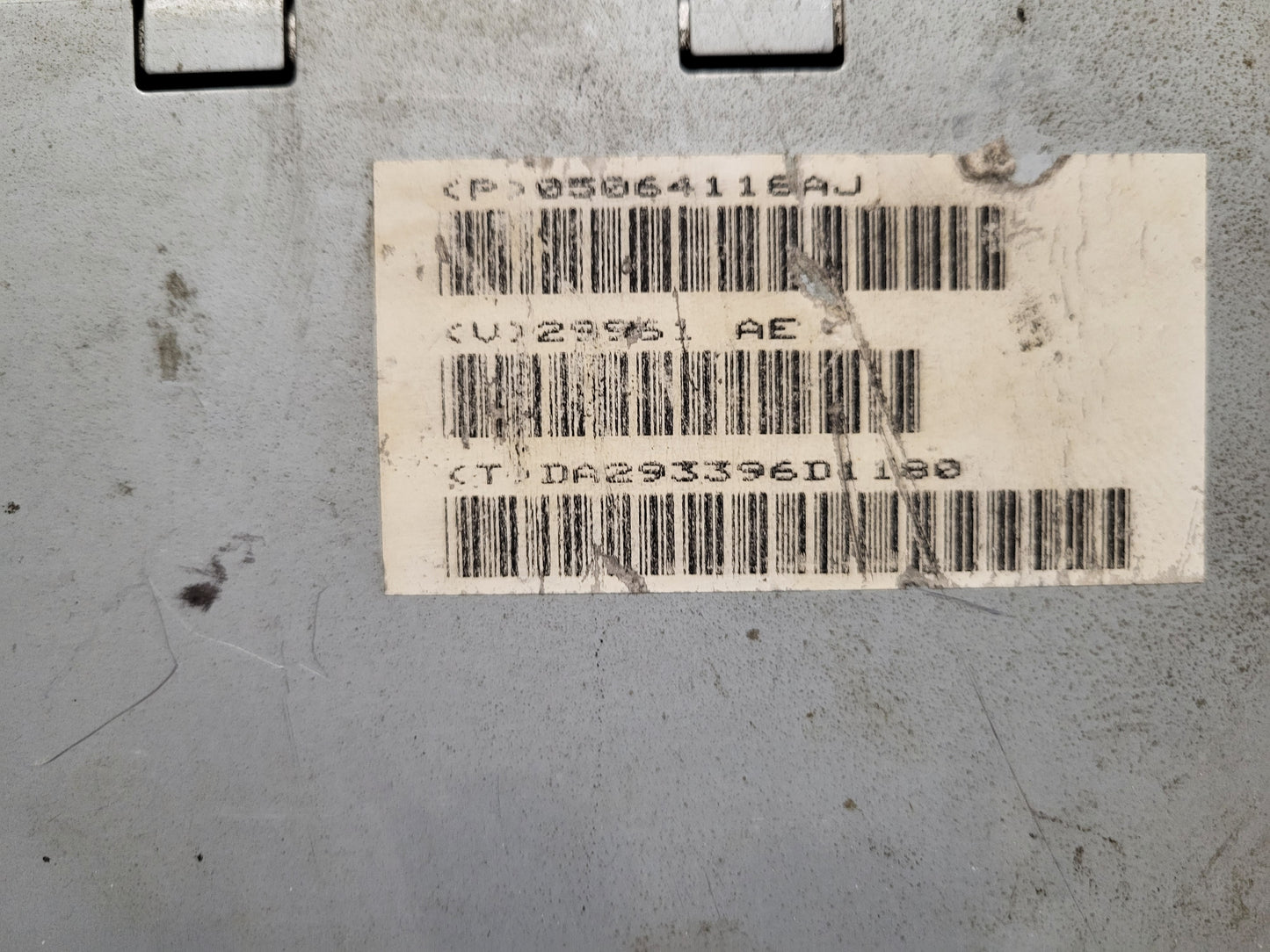 CHRYSLER JEEP AMPLIFIER ECU / P05064118AJ / 05064118AJ / 29661AE