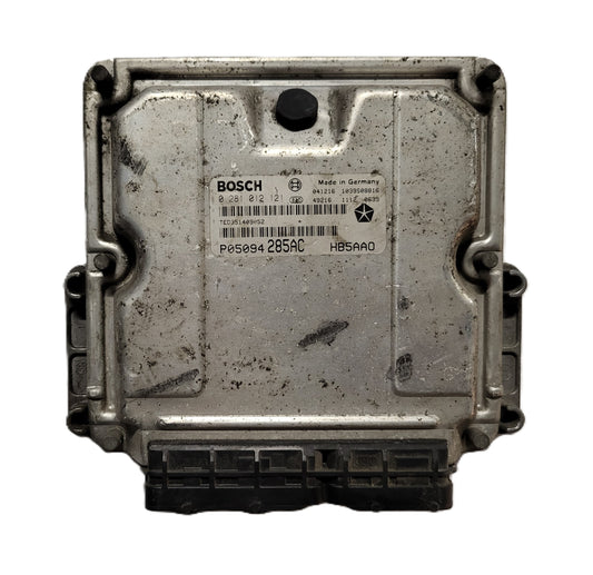 CHRYSLER VOYAGER ECU / 0281012121 / P05094285AC / BOSCH