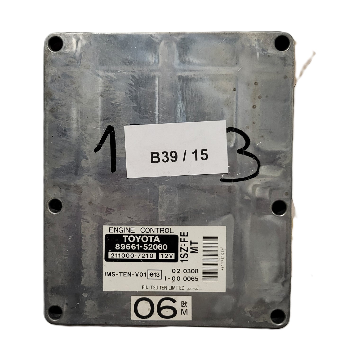 TOYOTA YARIS ECU / 89661-52060 / 211000-7210 / 1SZ-FE