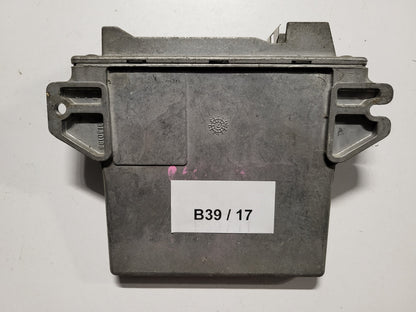Renault ECU / HOM 7700104956 / 7700111206 / R04080012J / LUCAS