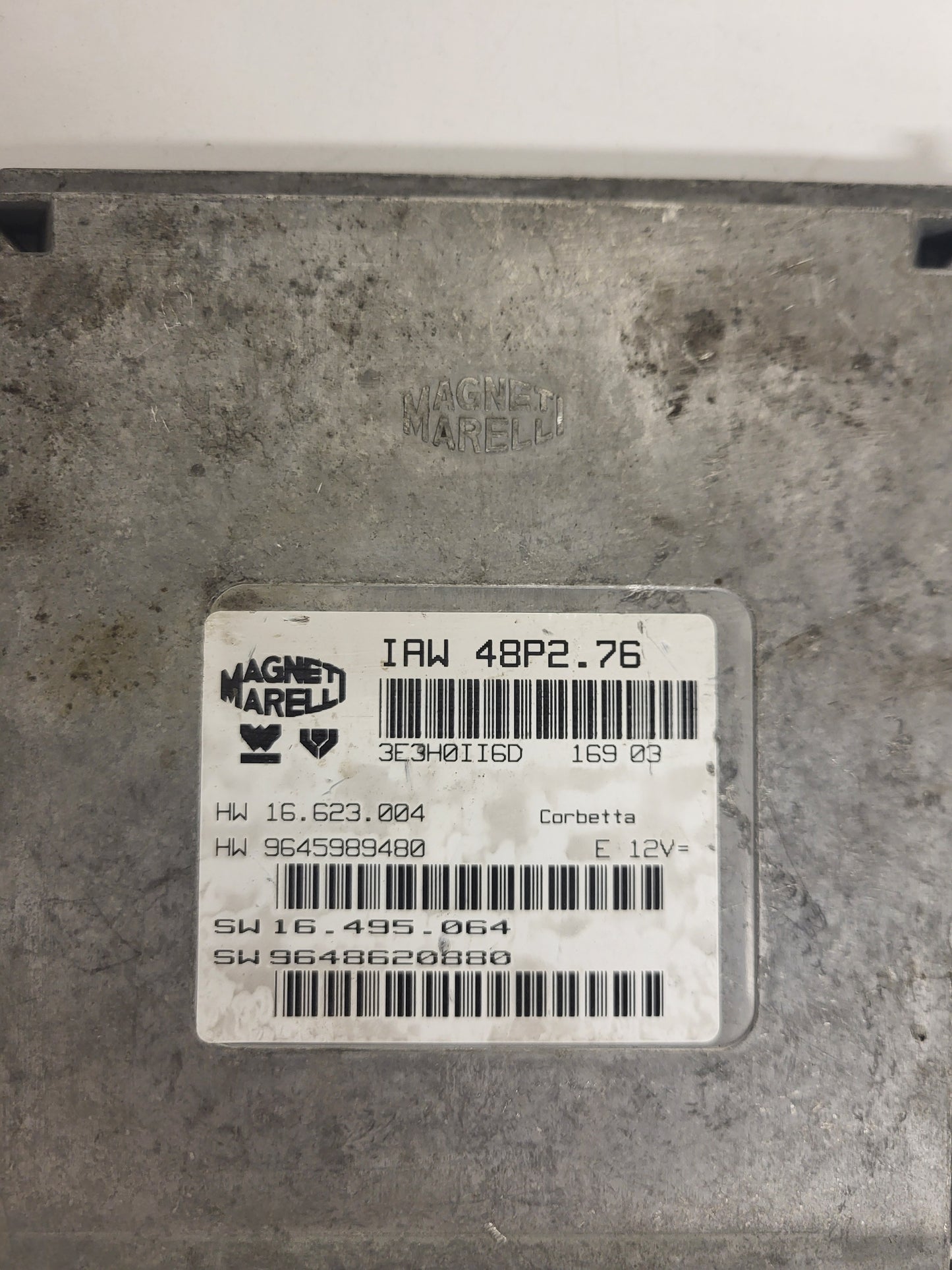 Peugeot 206 1.1 ECU / IAW 48P2.76 / SW 9648620880 / HW 9645989480