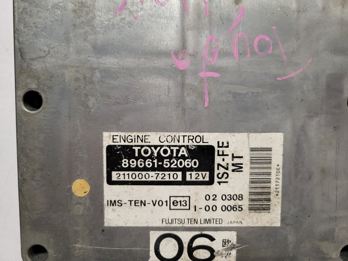 TOYOTA YARIS ECU / 89661-52060 / 211000-7210 / 1SZ-FE