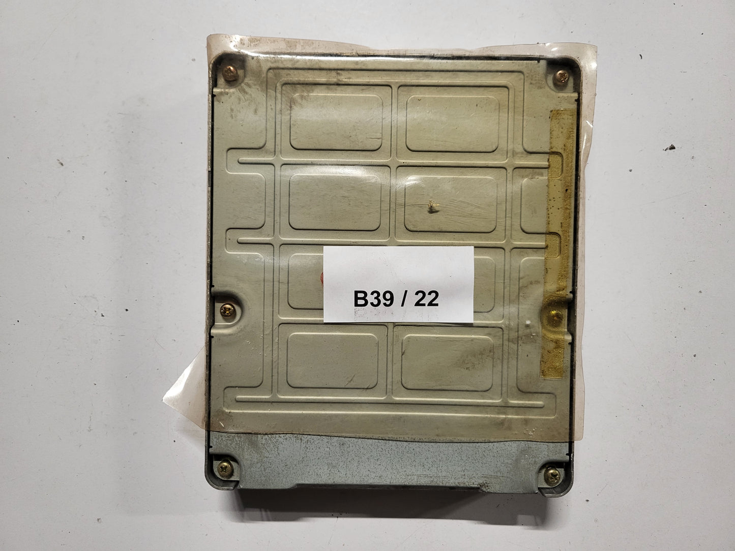 TOYOTA YARIS ECU / 89661-52060 / 211000-7210 / 1SZ-FE
