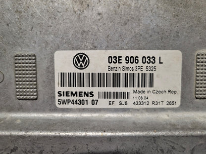 VW POLO ECU / 03E906033L / 5WP40194 07 / SIMOS 3PE / BOSCH