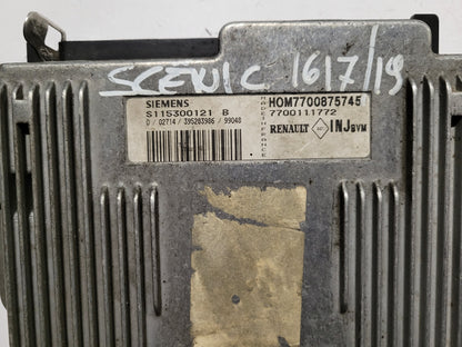 Renault ECU / S115300121B / S115300121 / HOM7700875745 / 7700111772