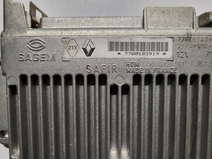 Renault ECU / 7700103919 / 7700103919 / 21624890-5 / HOM 7700105560 / SAGEM