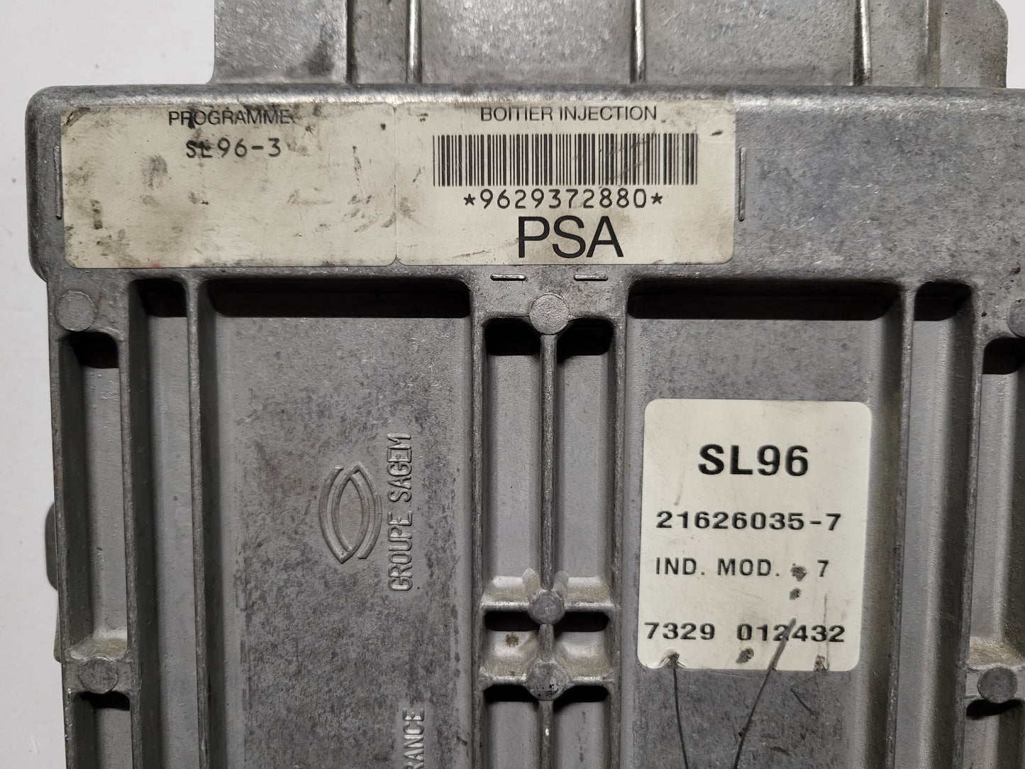Peugeot Citroen Nissan ECU / 9629372880 / 21626035-7 / SAGEM