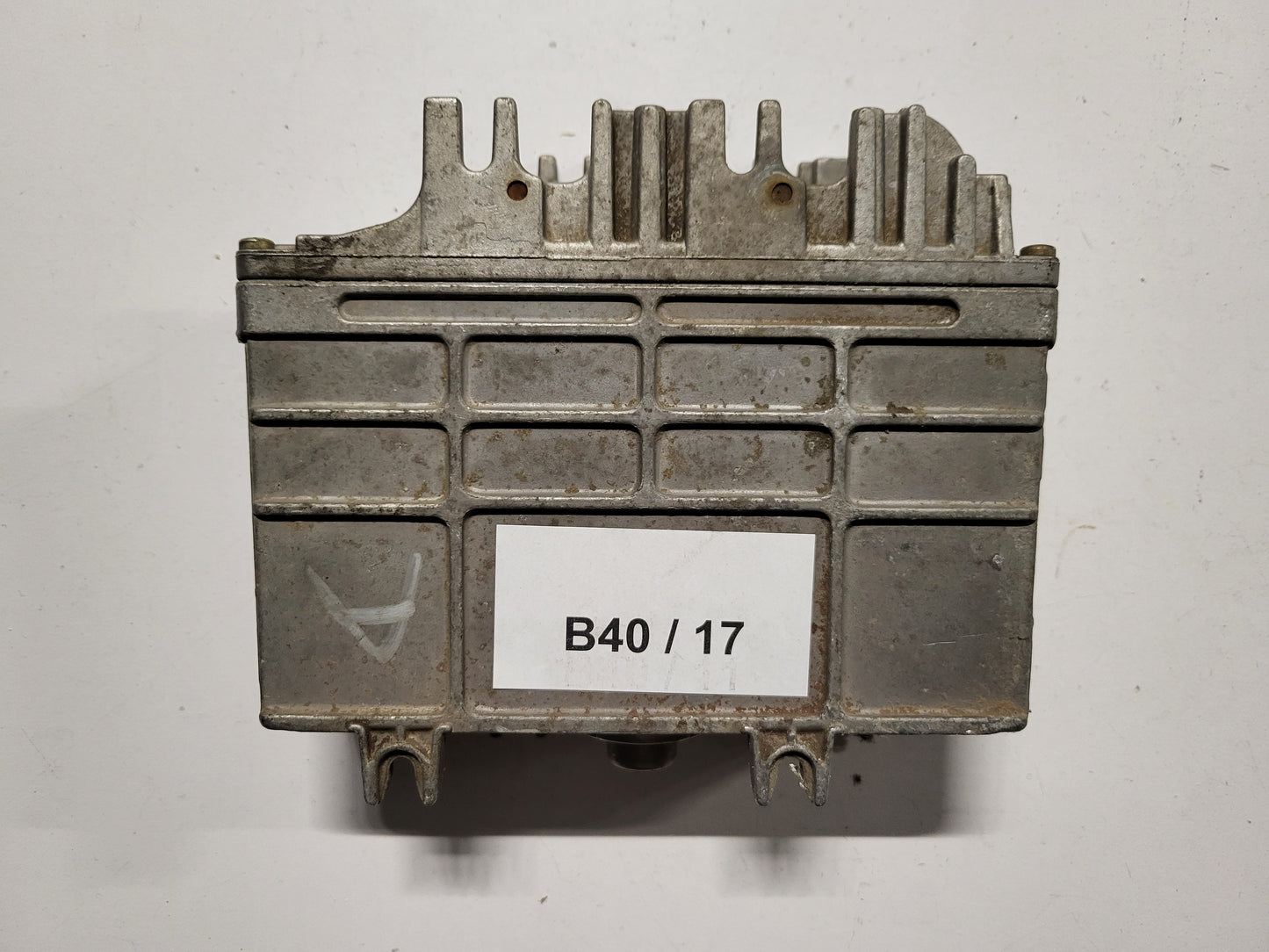 SEAT IBIZA VW ECU / 0261203750/751 / 6K0906026B / BOSCH
