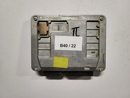 SEAT IBIZA ECU / 03E906033P / 5WP44304 07 / SIEMENS