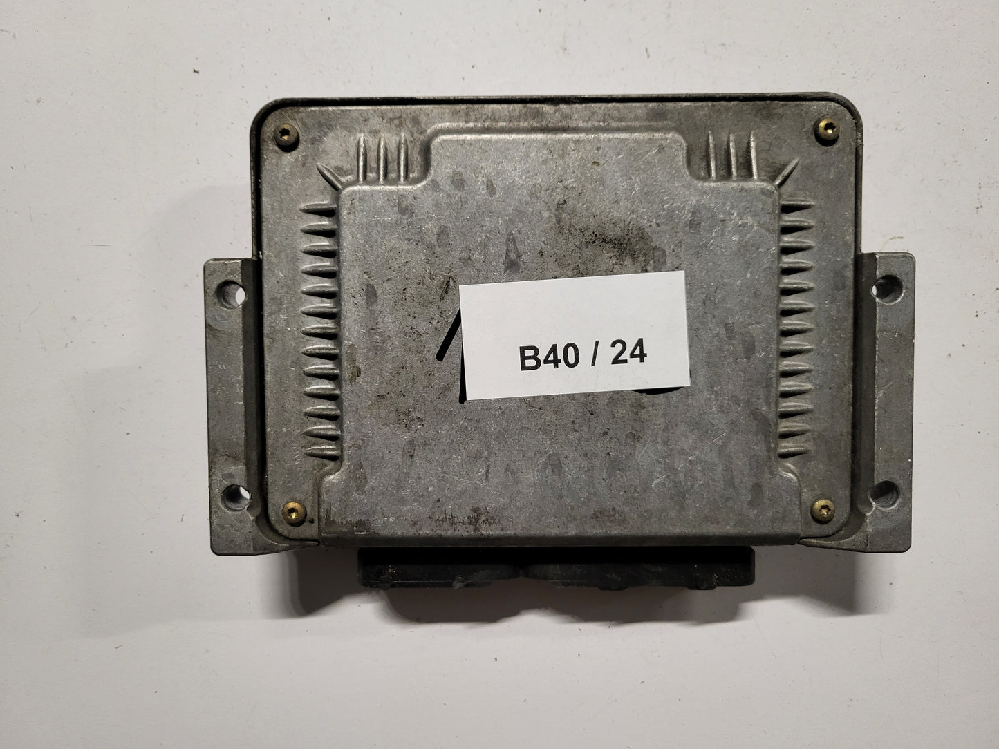 Fiat STILO 1.9 ECU / 0281011421 / 55188214 / BOSCH