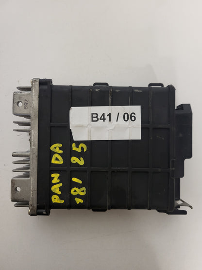 FIAT UNO ECU / 0280000759 / 7798512 / BOSCH