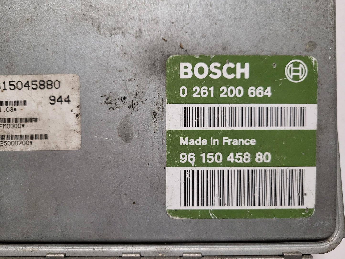 Peugeot ECU / 0261200664 / 9615045880 / BOSCH