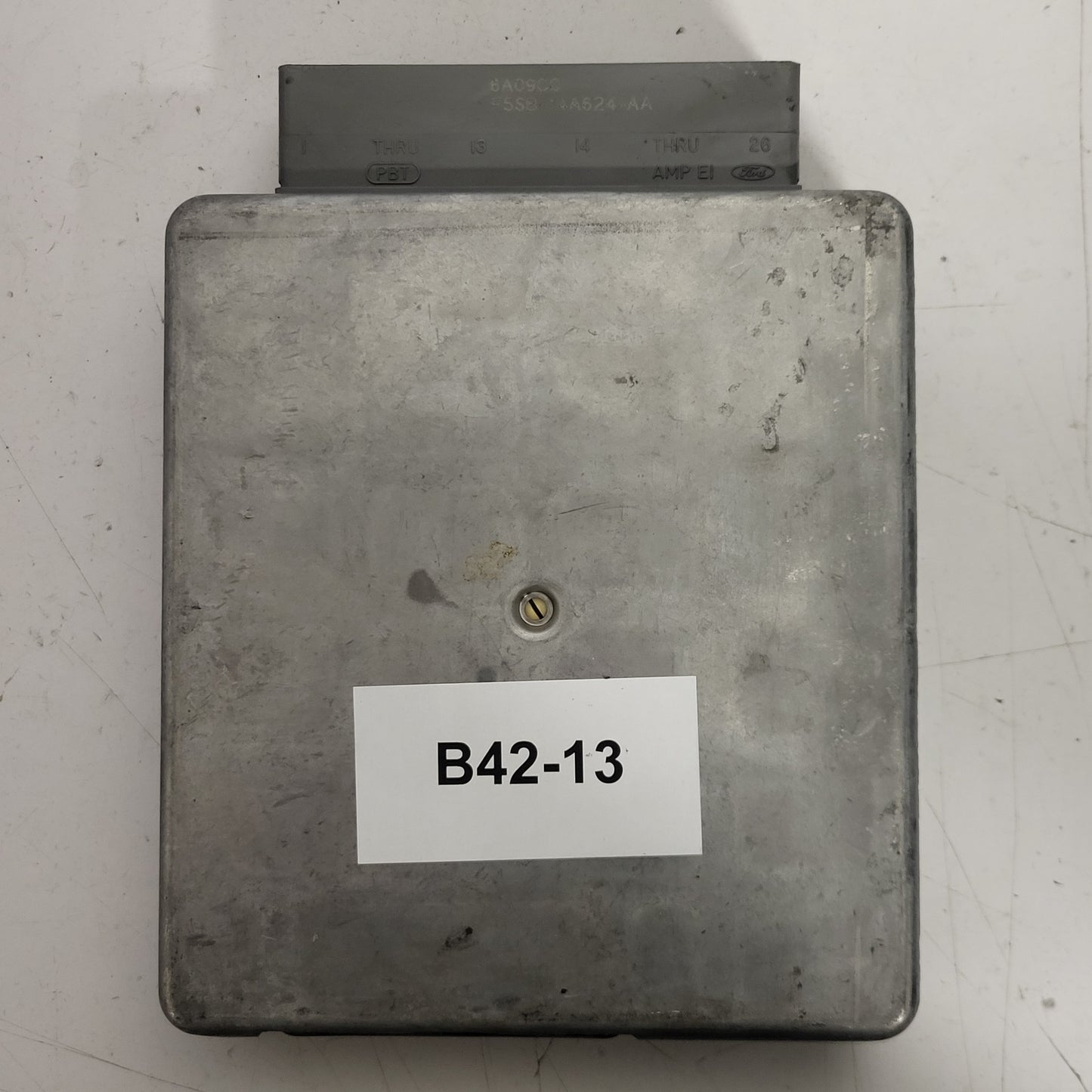 FORD FIESTA ECU / 96FB-12A650-AB / LEE-101 / EEC-V / KEEN / 96FB12A650AB