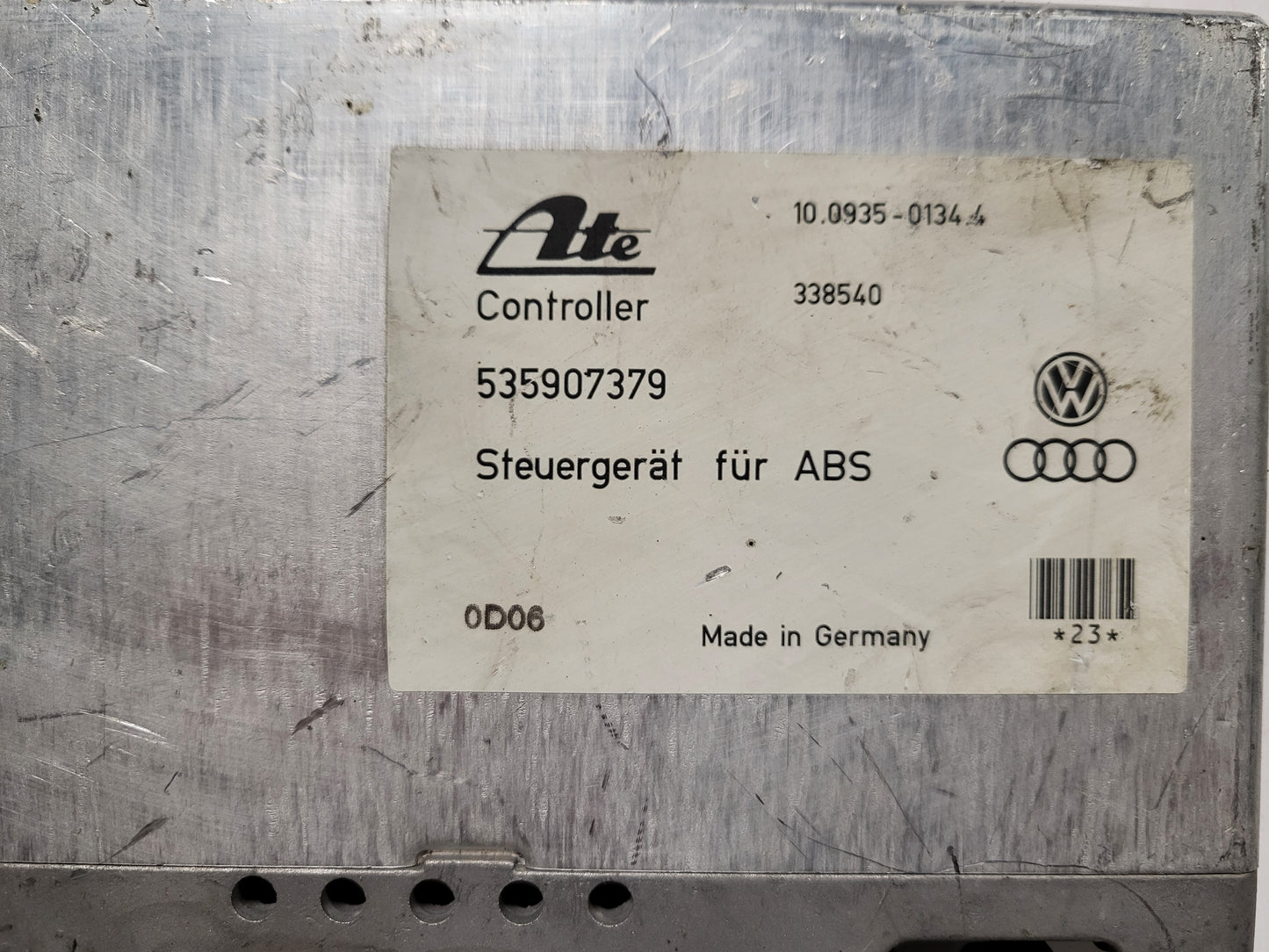 VW VOLKSWAGEN ECU ABS / 535907379 / 10.0935-0134.4 / ATE
