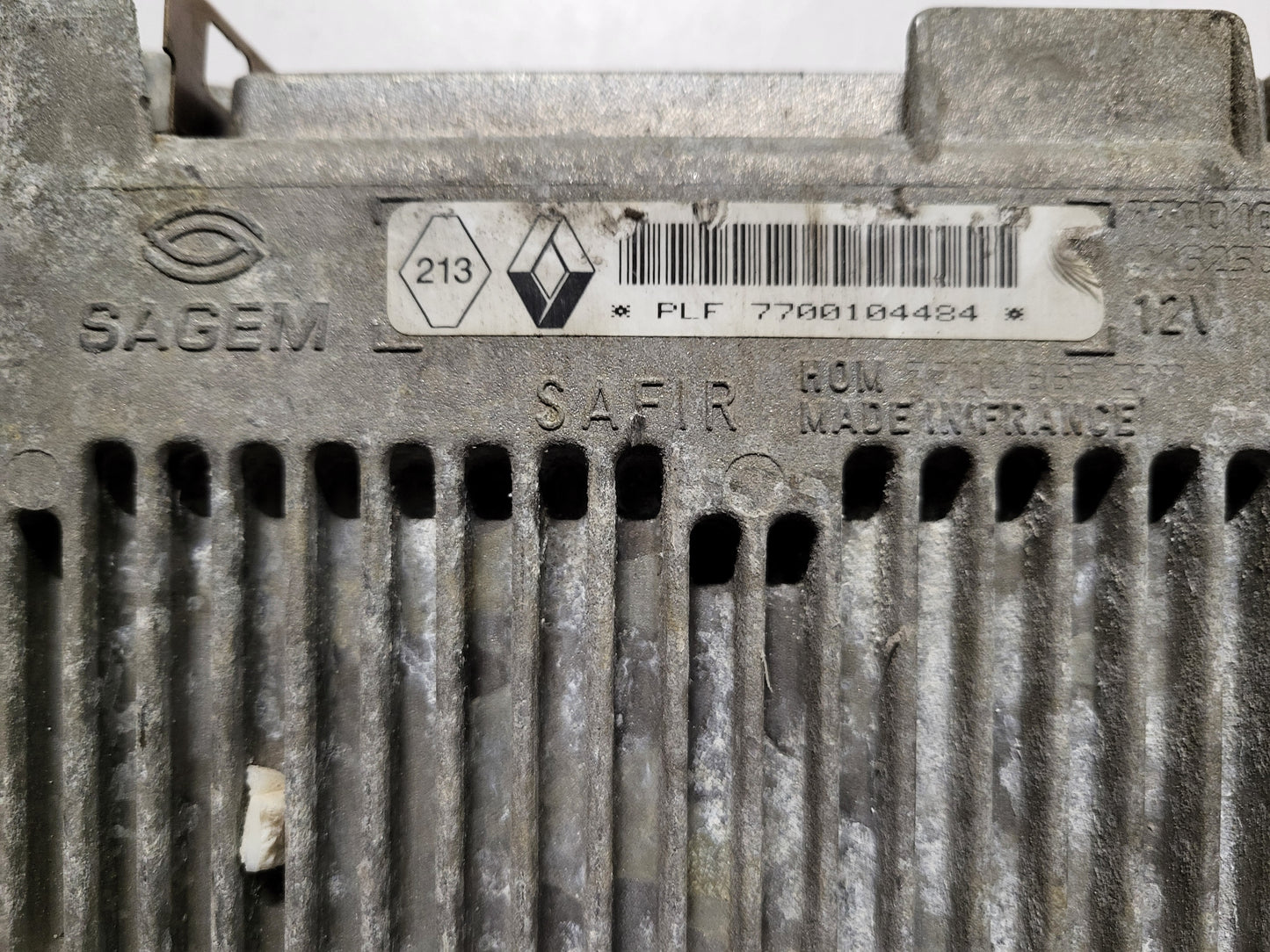 Renault Twingo ECU / 7700104484 / 7700867277 / 21625023-6 / SAGEM