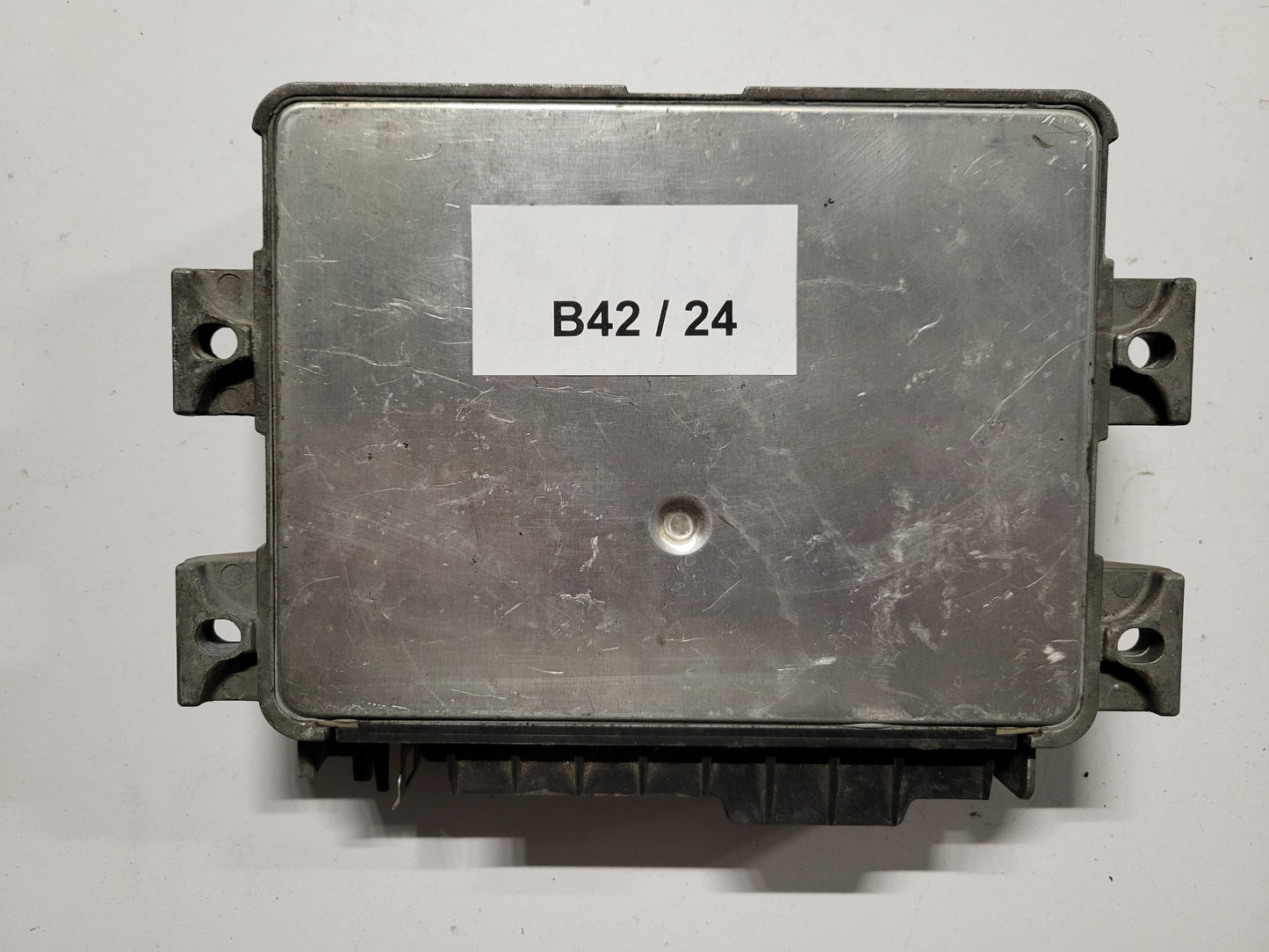 Fiat Palio ECU / IAW 18F.B8 / 46785504 / 61600.530.01 / MAGNETI MARELLI