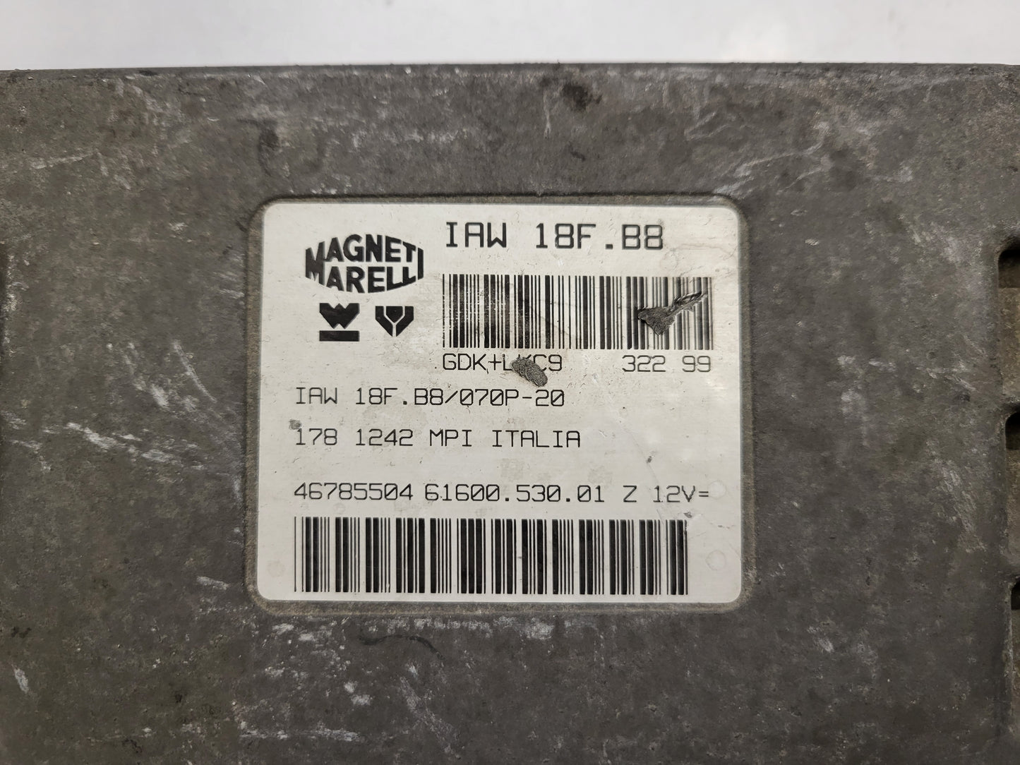 Fiat Palio ECU / IAW 18F.B8 / 46785504 / 61600.530.01 / MAGNETI MARELLI