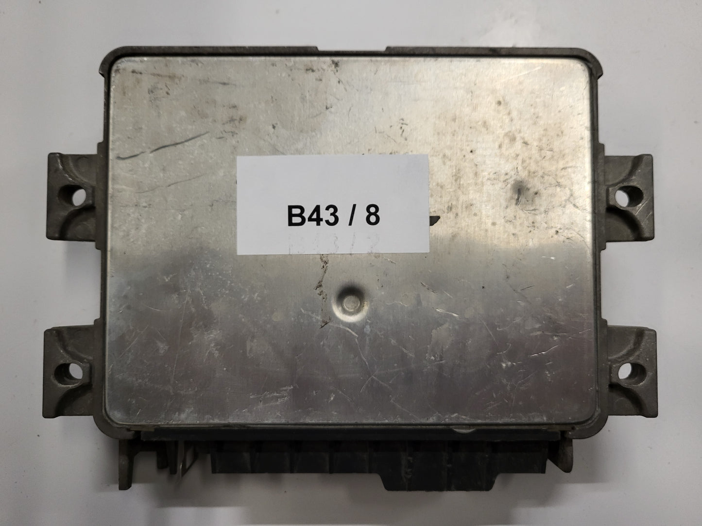 Fiat Palio ECU / IAW 18F.B8 / 46785504 / 61600.530.01 / MAGNETI MARELLI