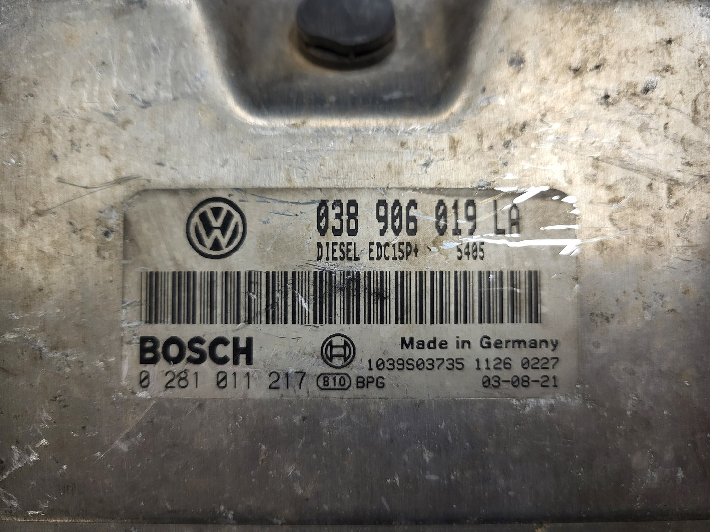 VW ŠKODA ECU / 038906019LA / 0281011217 / EDC15P+ / BOSCH