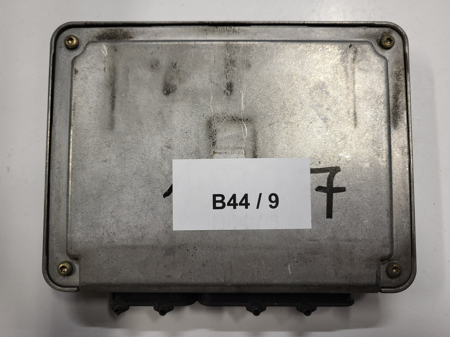 VW GOLF IV 1.9 TDI ECU / 038906018D / 0281001611 / BOSCH