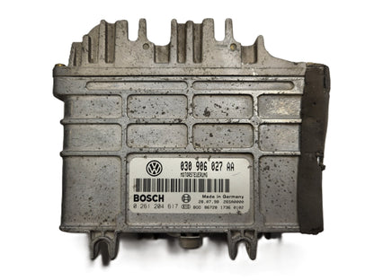 VOLKSWAGEN POLO ECU / 030906027AA / 0261204617 / BOSCH