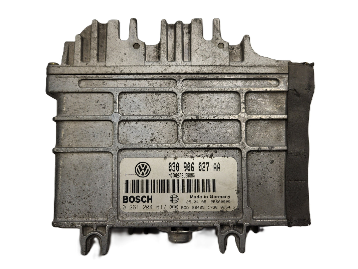 VOLKSWAGEN POLO ECU / 030906027AA / 0261204617 / BOSCH