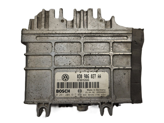 VOLKSWAGEN POLO ECU / 030906027AA / 0261204617 / BOSCH
