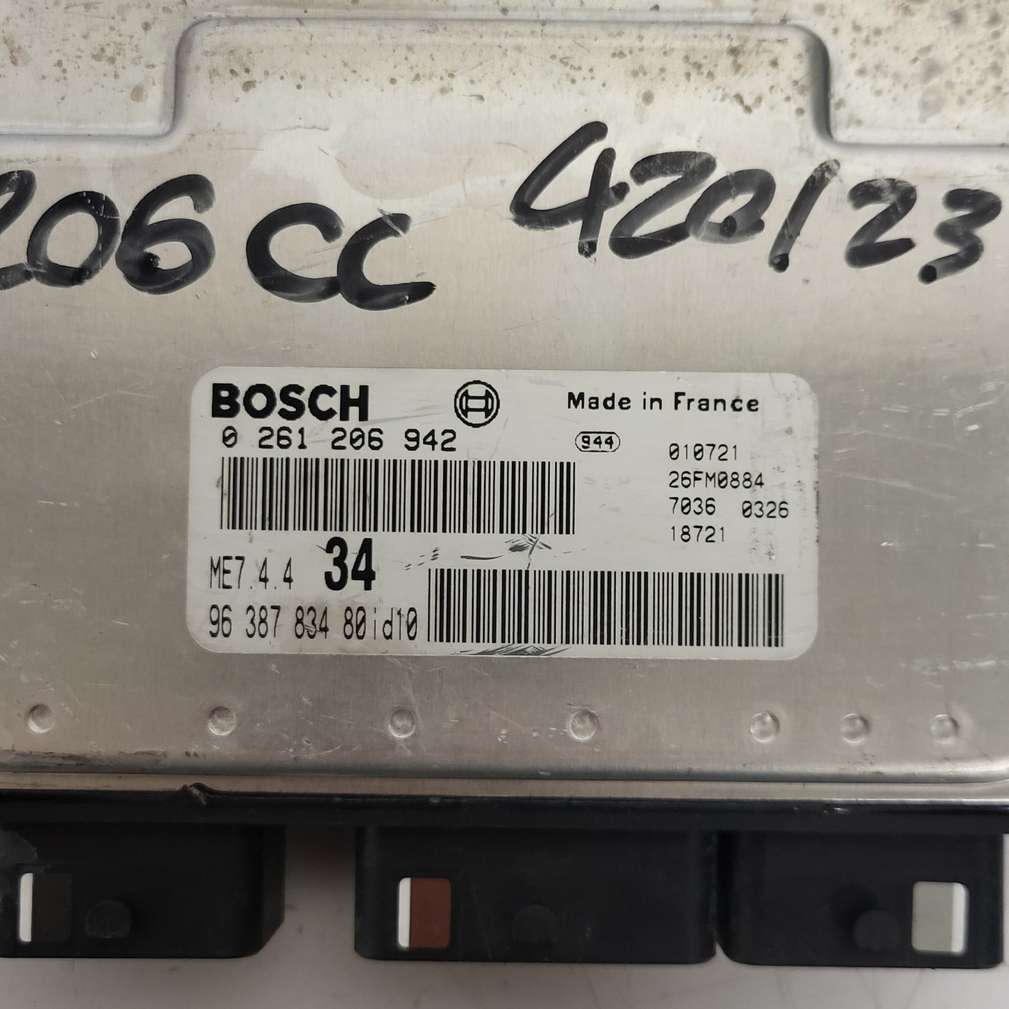PEUGEOT 206 ECU / 0261206942 / ME7.4.4 / 9638783480 / BOSCH