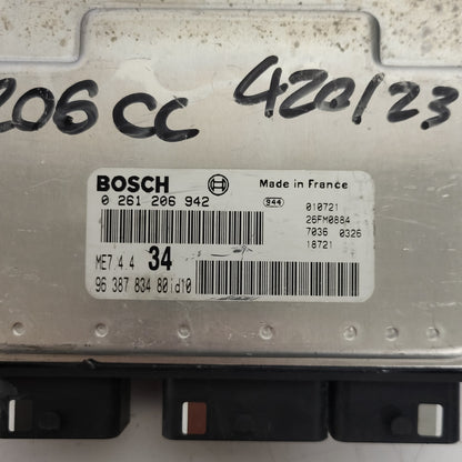 PEUGEOT 206 ECU / 0261206942 / ME7.4.4 / 9638783480 / BOSCH