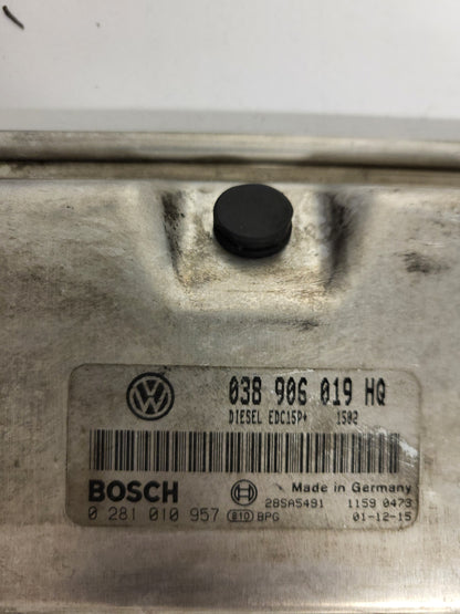 VW SEAT ECU / 038906019HQ / 0281010957 / EDC15P+ / BOSCH