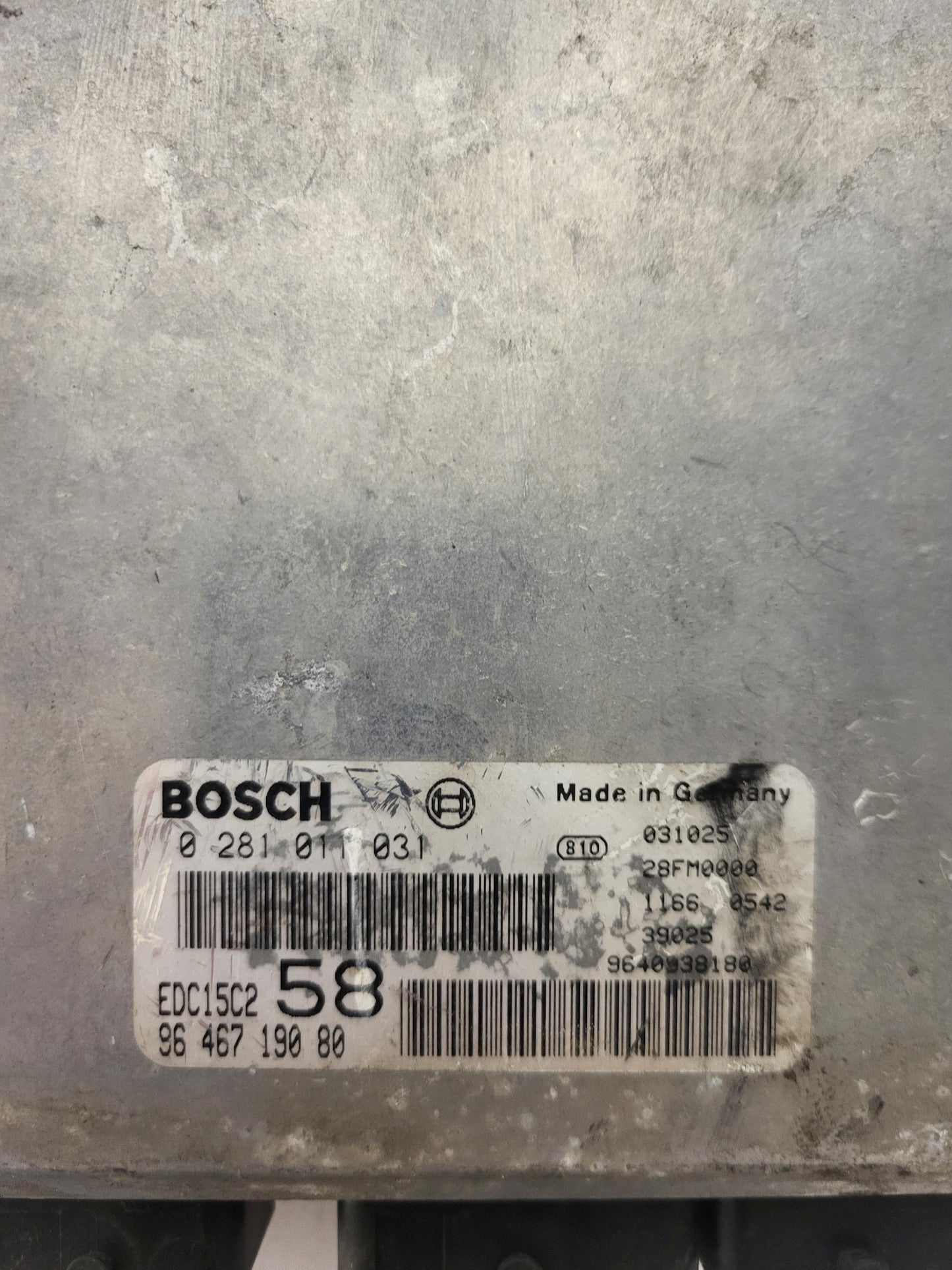Fiat Peugeot Citroen ECU / 0281011031 / 9646719080 / EDC15C2 / BOSCH