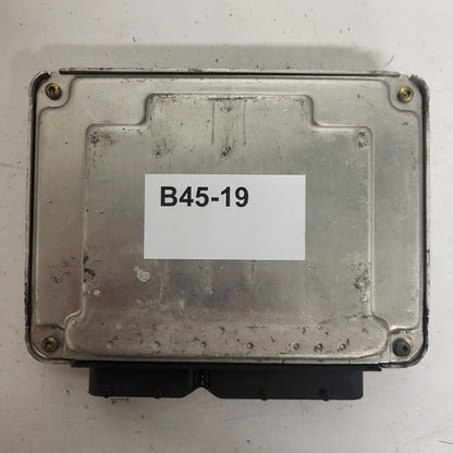 VW GOLF 4 TDI ECU / 038906019AT / 0281010974 / BOSCH