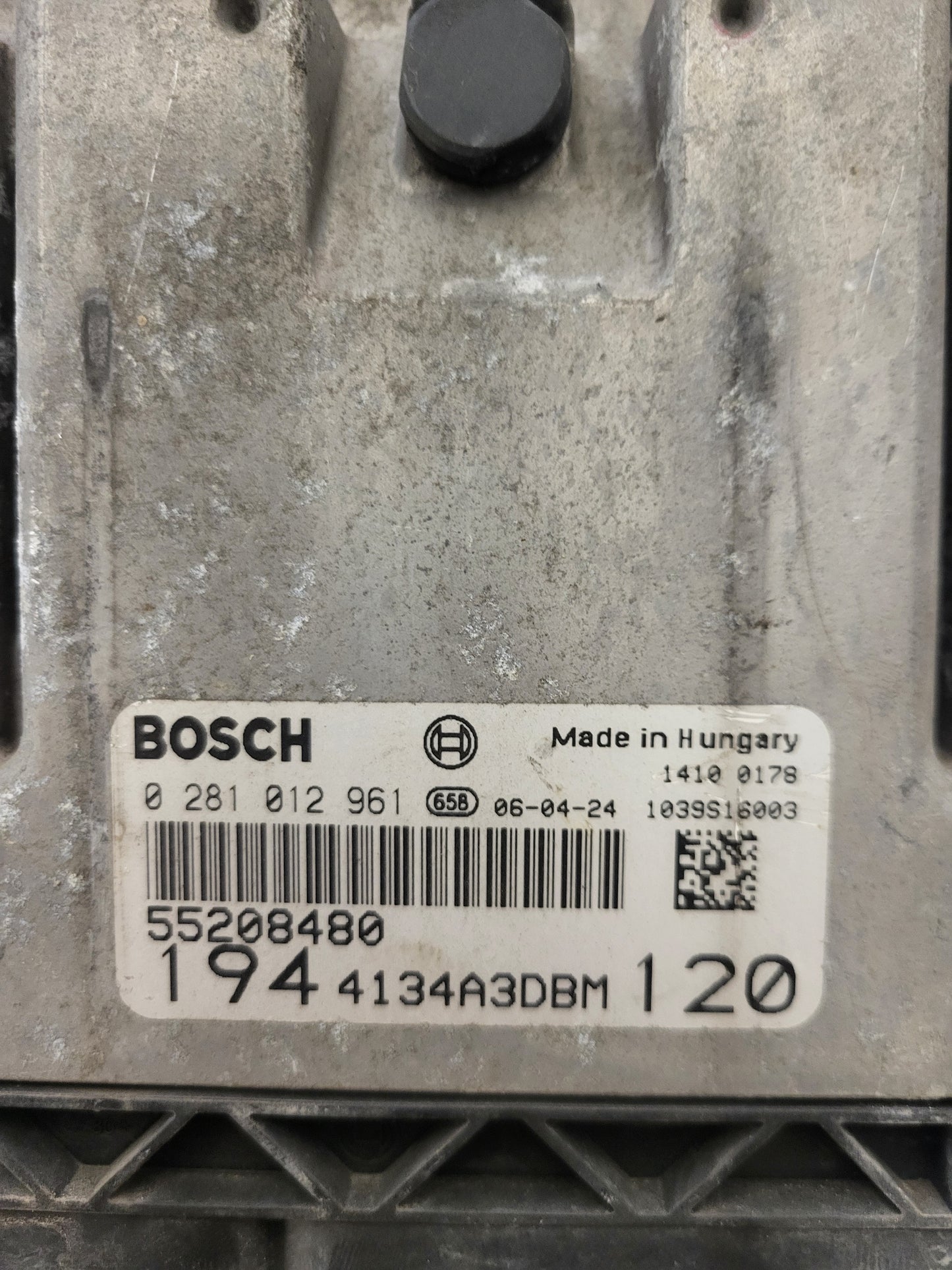 FIAT CROMA ECU / 0281012961 / 55208480 / BOSCH