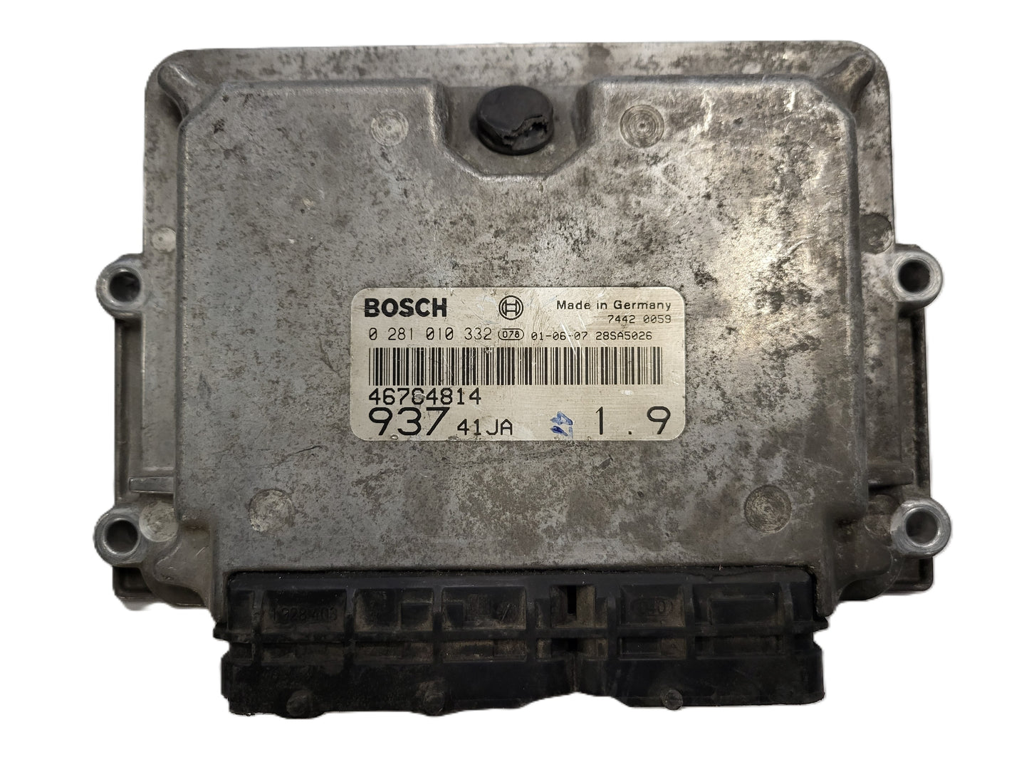 ALFA 147 ECU / 0281010332 / 55185365 / BOSCH