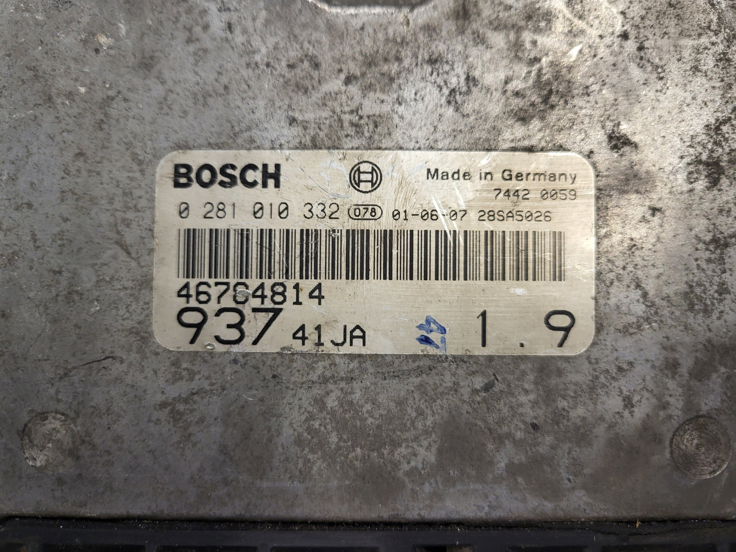 ALFA 147 ECU / 0281010332 / 55185365 / BOSCH