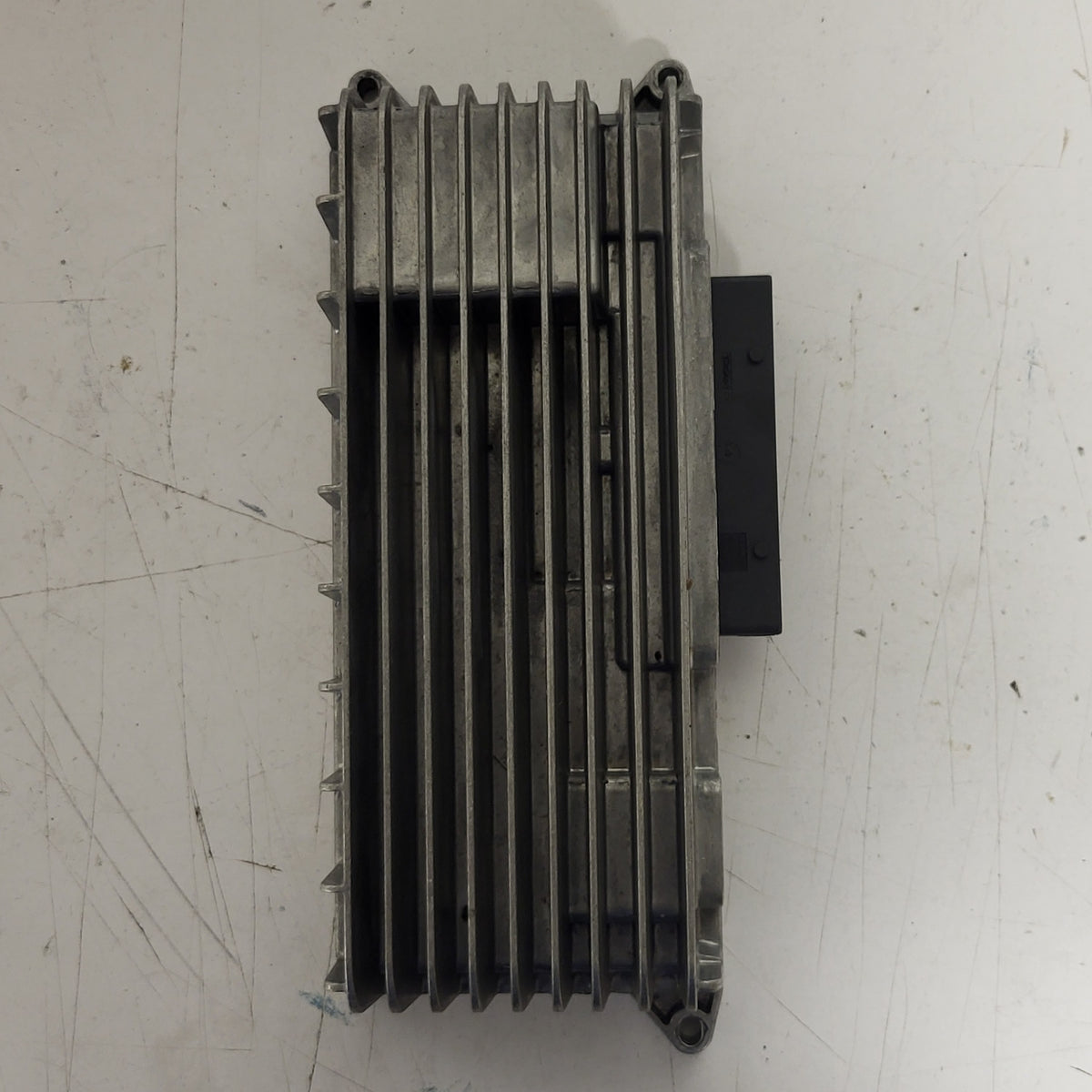 AUDI A4 A5 B8 AMPLIFICATORE / 8T0035223AD / 8T0035223G / - B47-03 - 3