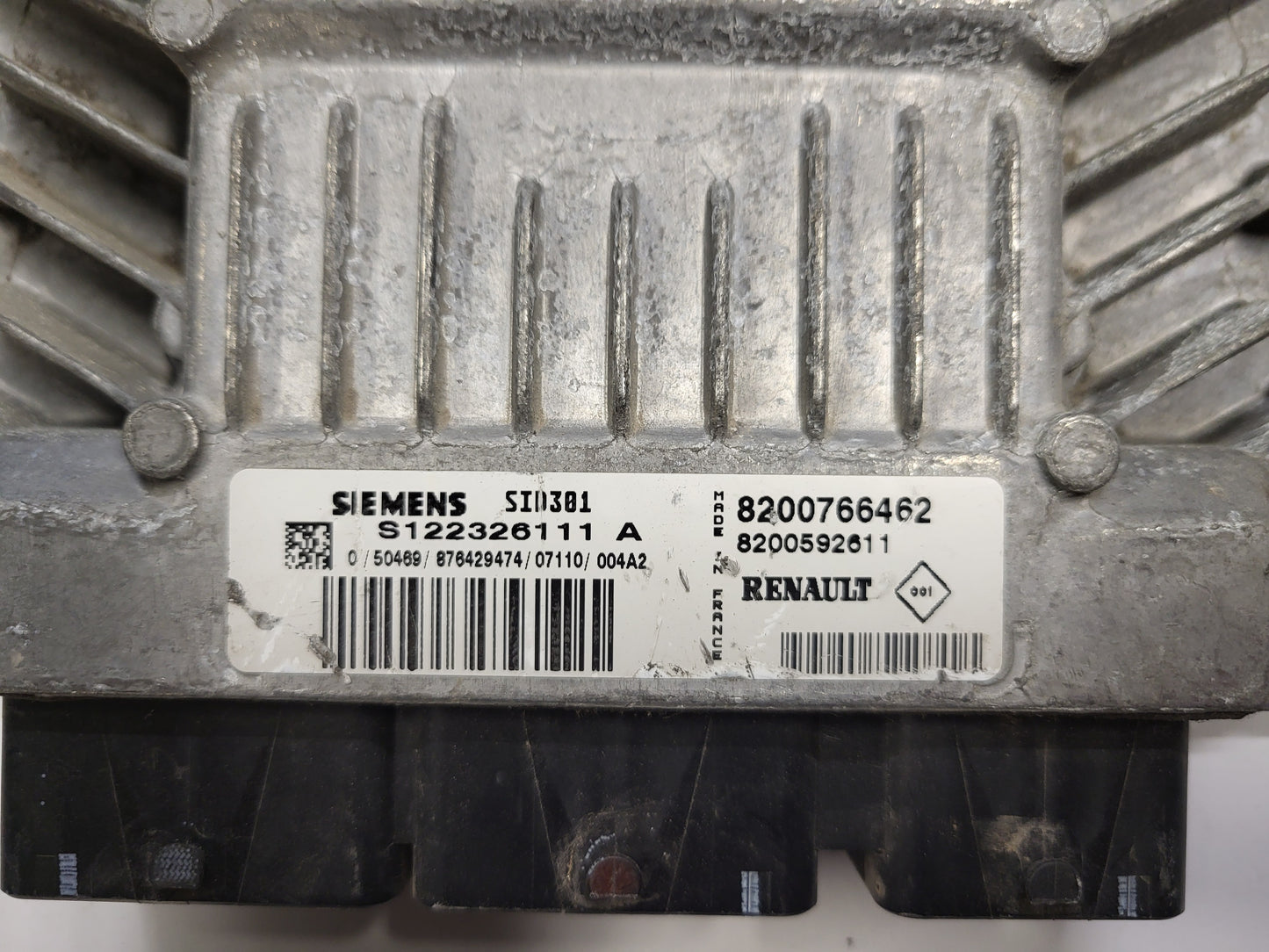 Renault ECU / S122326111A / S122326111 A / 8200766462 /8200592611 / SID301 / SIEMENS