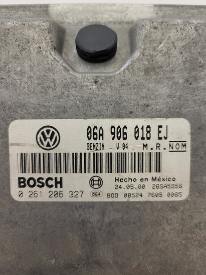 VW NEW BEETLE ECU / 06A906018EJ / 0261206327 / BOSCH