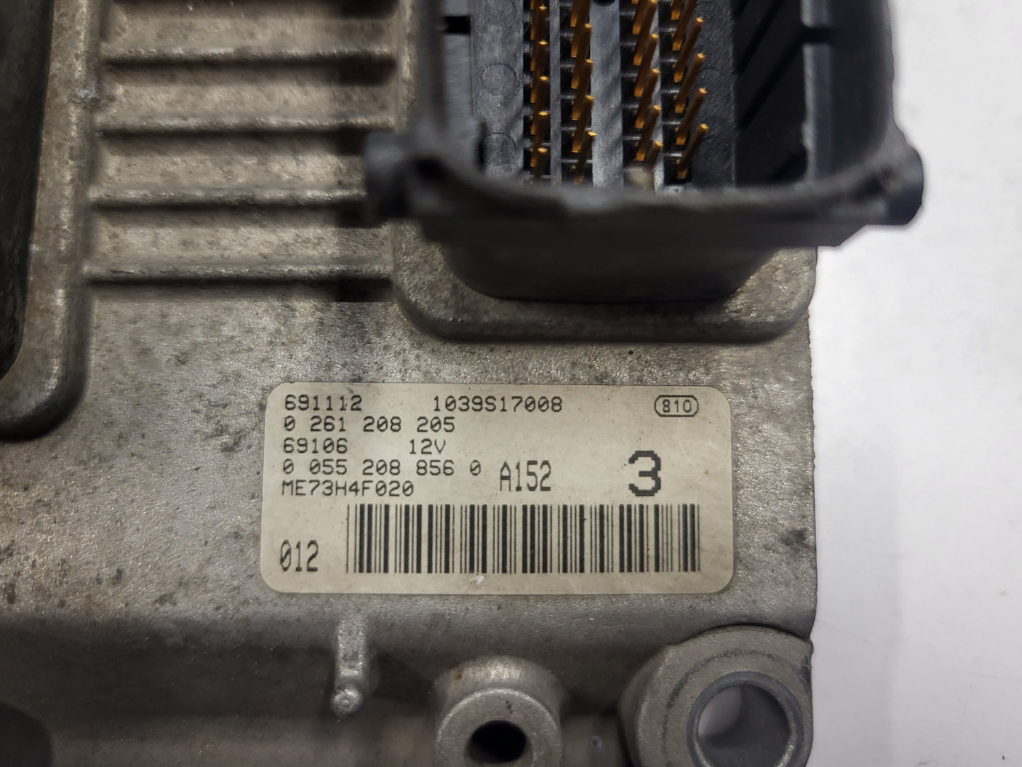 Fiat LANCIA ECU / 0261208205 / 00552088560 / ME73H4F020 / ME73 / BOSCH